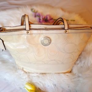 Coach Leather Beige Shoulder Bag with Top Closure Zipper